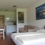 Im Haus לאנדסקרון